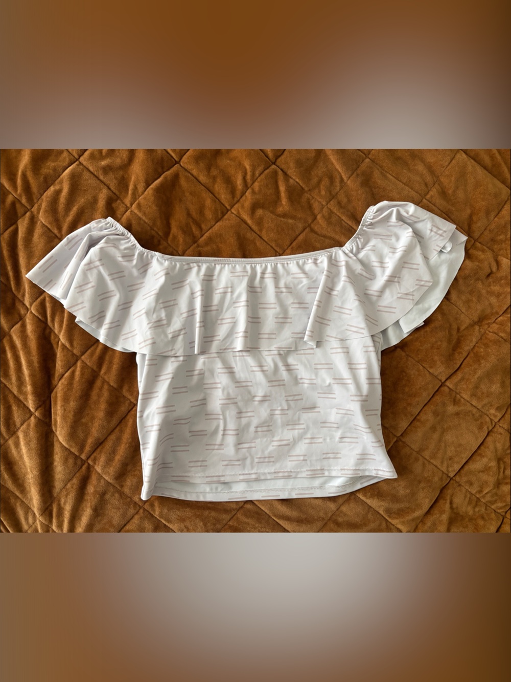 Kortni Jeane White Off-Shoulder Top